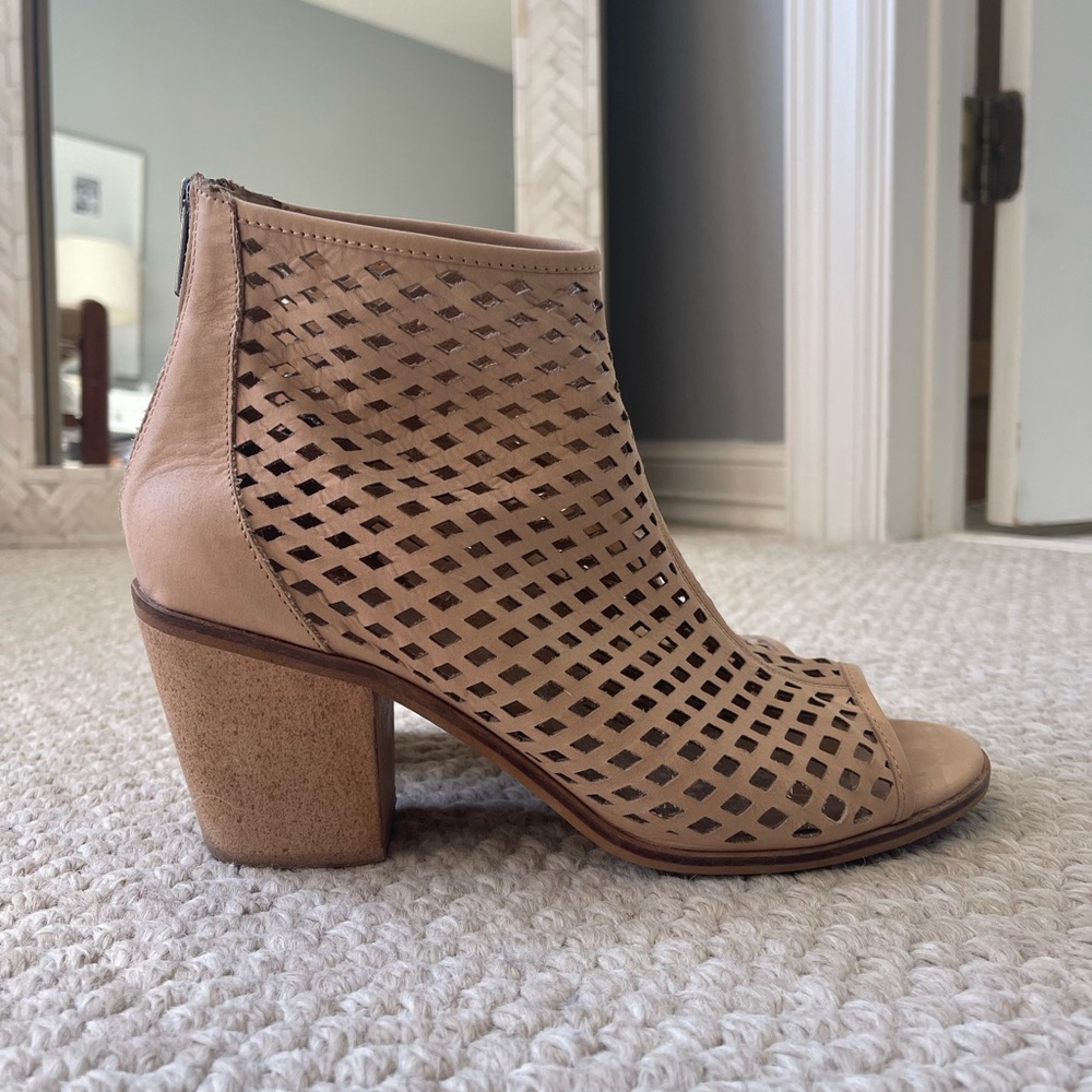Kelsi Dagger peep toe booties